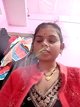 Snapshot of Uma_pande chatting on 02-06-26, 11:23 Uma pande online show from 02-06-26, 11:23