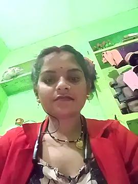 Snapshot of Uma_pande chatting on 12-21-25, 01:19 Uma pande online show from 12-21-25, 01:19