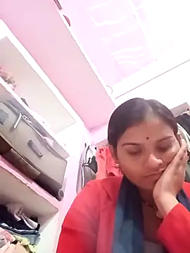 Snapshot of Uma_pande chatting on 02-12-26, 07:19 Uma pande online show from 02-12-26, 07:19