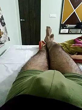 Tall7boy7 online show from 12-21-25, 01:19