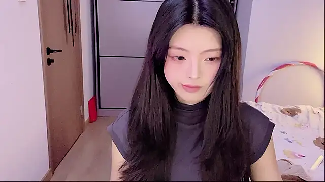 Snapshot of Koikoi___ chatting on 12-20-25, 01:36 Koikoi online show from 12-20-25, 01:36