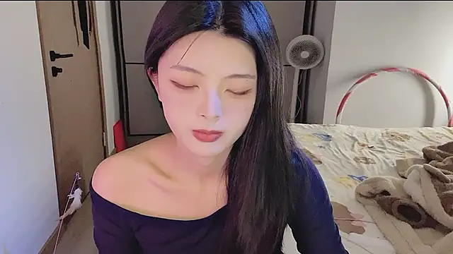 Snapshot of Koikoi___ chatting on 12-22-25, 01:44 Koikoi online show from 12-22-25, 01:44