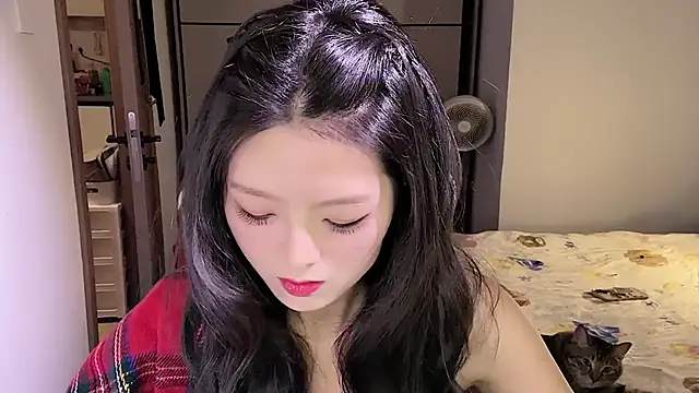 Snapshot of Koikoi___ chatting on 12-17-25, 02:11 Koikoi online show from 12-17-25, 02:11