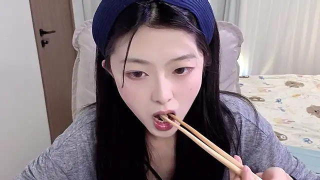 Koikoi    online show from 02-25-26, 12:38