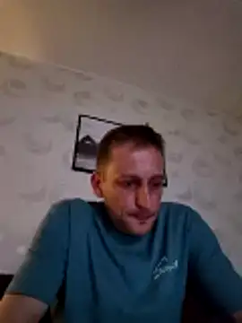 Snapshot of AnDyWaesche90 chatting on 04-15-26, 09:37 AnDyWaesche90 online show from 04-15-26, 09:37