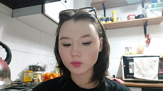 VelmaMaasch online show from 02-10-26, 01:43