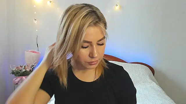 Roxi Joy online show from 02-12-26, 12:49