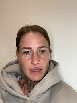 Klarry69 online show from 04-15-26, 06:56