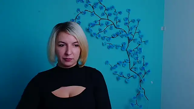 Lana Foxyy online show from 12-22-25, 06:41