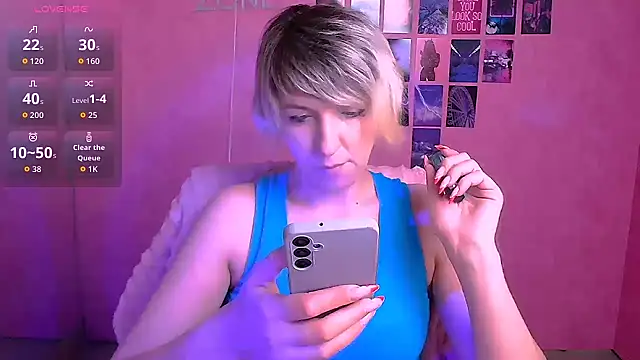 Lana Foxyy online show from 04-02-26, 05:47