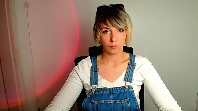 Snapshot of Lana_Foxyy chatting on 05-03-26, 01:25 Lana Foxyy online show from 05-03-26, 01:25
