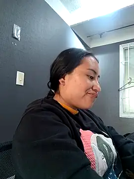 Snapshot of Venuz_Rivers_ chatting on 12-16-25, 03:38 Venuz Rivers online show from 12-16-25, 03:38