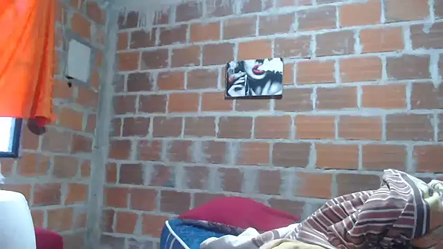 Snapshot of Real_sexy chatting on 04-22-26, 11:50 Real sexy online show from 04-22-26, 11:50