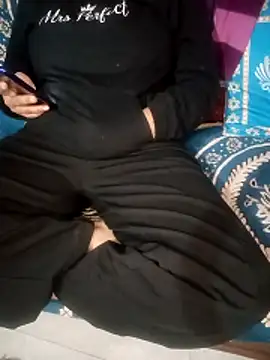 Snapshot of Sofia-111 chatting on 02-18-26, 12:23 Sofia-111 online show from 02-18-26, 12:23