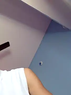 Snapshot of Mariya_000 chatting on 02-22-26, 06:05 Mariya 000 online show from 02-22-26, 06:05