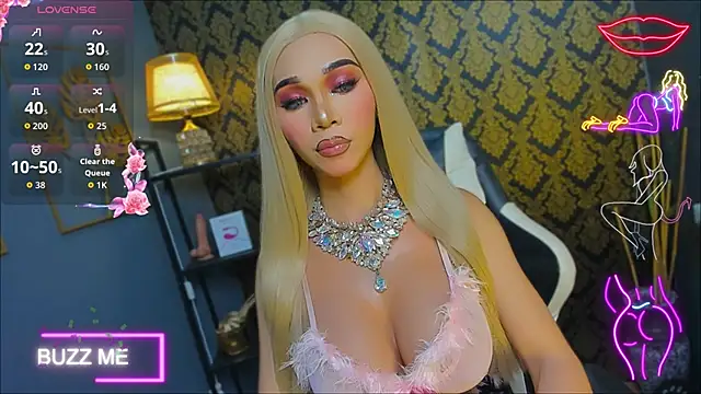 CelinaWintour online show from 12-17-25, 06:40