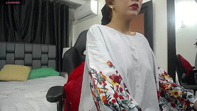 kyra jeet online show from 03-06-26, 12:44