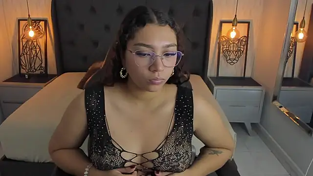 Snapshot of angelinemore chatting on 02-24-26, 07:26 angelinemore online show from 02-24-26, 07:26