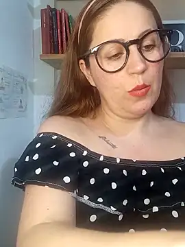 Snapshot of SofiEsteves chatting on 06-09-26, 01:56 SofiEsteves online show from 06-09-26, 01:56