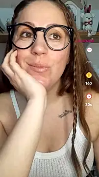 Snapshot of SofiEsteves chatting on 07-28-26, 01:32 SofiEsteves online show from 07-28-26, 01:32