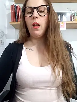Snapshot of SofiEsteves chatting on 04-22-26, 02:57 SofiEsteves online show from 04-22-26, 02:57
