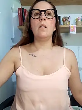 SofiEsteves online show from 02-12-26, 12:05