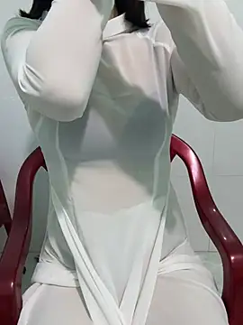 Snapshot of bi_biii chatting on 06-14-26, 03:19 bi biii online show from 06-14-26, 03:19