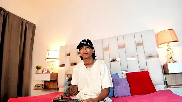 AndyKings 1 online show from 04-11-26, 03:03