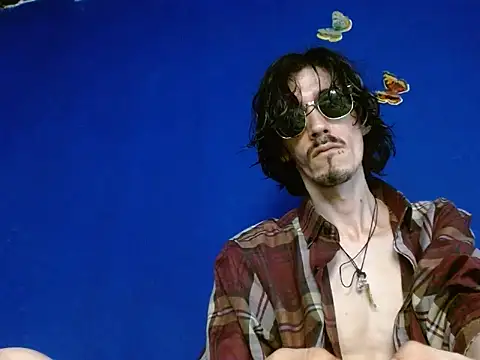 Snapshot of sk8-boy chatting on 12-18-25, 01:37 sk8-boy online show from 12-18-25, 01:37