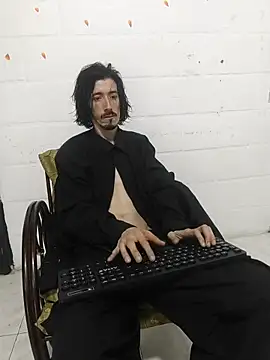 Snapshot of sk8-boy chatting on 05-12-26, 09:43 sk8-boy online show from 05-12-26, 09:43