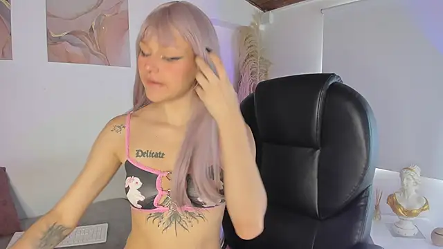 Amelie Wine online show from 02-09-26, 03:32