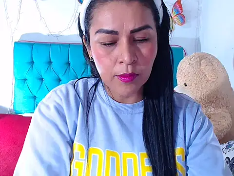 Snapshot of MarilynRoxy chatting on 01-11-26, 04:30 MarilynRoxy online show from 01-11-26, 04:30