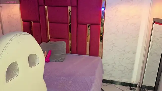 Snapshot of morgana_white chatting on 02-07-26, 06:49 morgana white online show from 02-07-26, 06:49