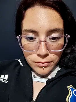 mara adiction online show from 12-17-25, 03:28