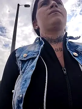 mara adiction online show from 12-19-25, 06:32