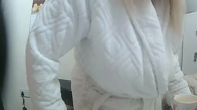 theblondecocklover online show from 03-10-26, 05:00