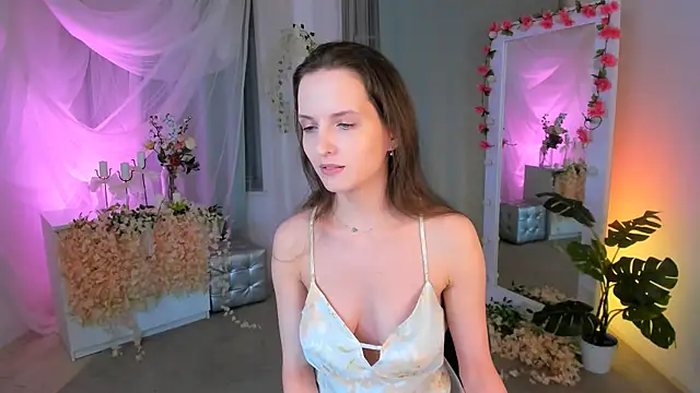 Ariadna Shy online show from 02-02-25, 11:00