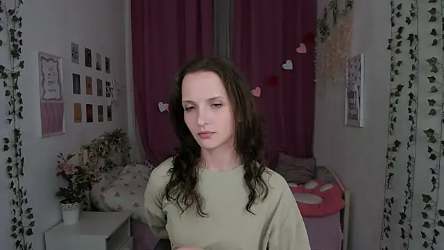 Snapshot of Ariadna_Shy chatting on 07-20-26, 11:29 Ariadna Shy online show from 07-20-26, 11:29