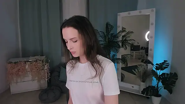 Ariadna Shy online show from 10-04-25, 09:05