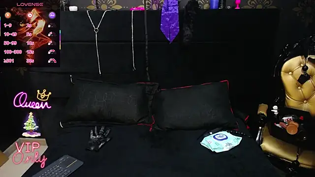 Eli-spank online show from 12-21-25, 03:57