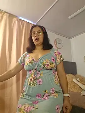 Snapshot of christy_ant chatting on 06-11-26, 06:27 christy ant online show from 06-11-26, 06:27