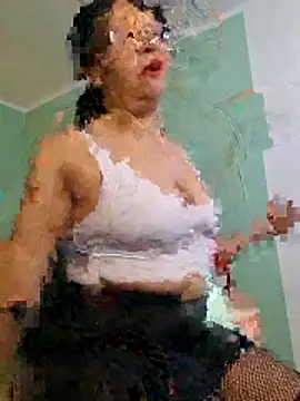 Snapshot of christy_ant chatting on 05-21-26, 07:44 christy ant online show from 05-21-26, 07:44