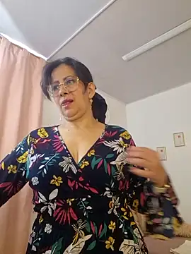 Snapshot of christy_ant chatting on 05-26-26, 04:16 christy ant online show from 05-26-26, 04:16