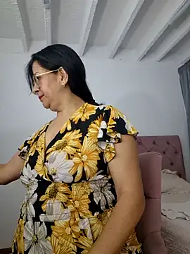 Snapshot of christy_ant chatting on 05-15-26, 07:23 christy ant online show from 05-15-26, 07:23