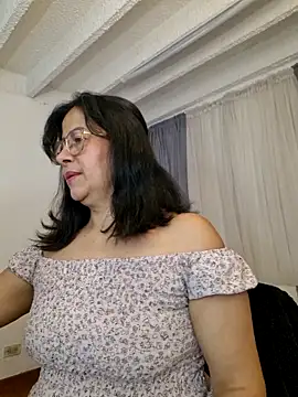 Snapshot of christy_ant chatting on 04-25-26, 06:38 christy ant online show from 04-25-26, 06:38