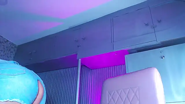 Snapshot of HankMelodi chatting on 02-13-26, 07:58 HankMelodi online show from 02-13-26, 07:58