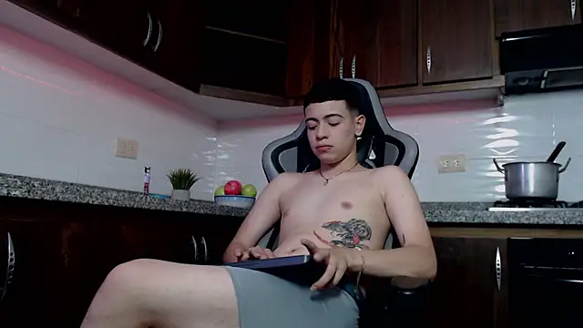 alex xhunter online show from 04-07-26, 07:15