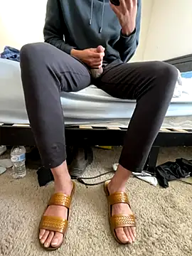 Kingbertfeet online show from 12-21-25, 02:19