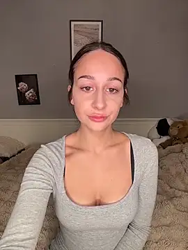 ChiaraSommer online show from 03-22-26, 06:09