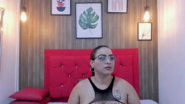 meggancurvy online show from 03-18-26, 07:37